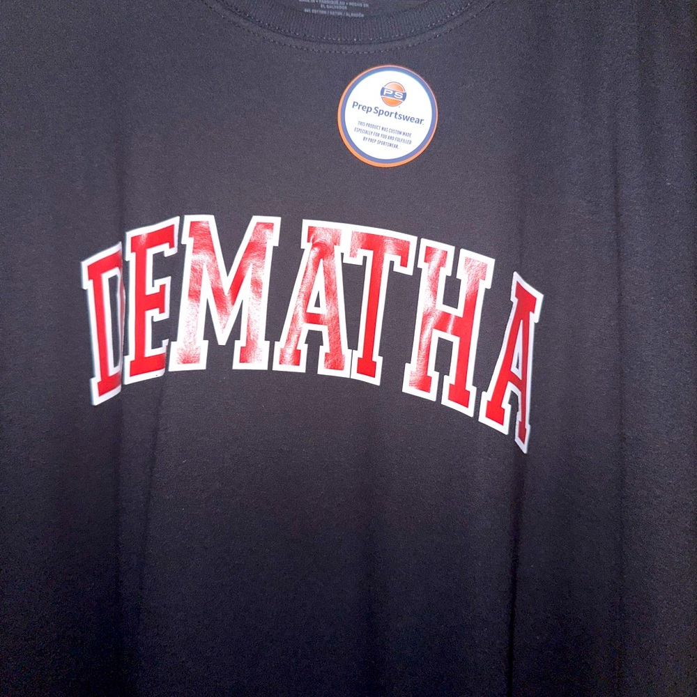 Dematha T-Shirt- 3XL- NWT🤩 - Picture 1 of 2